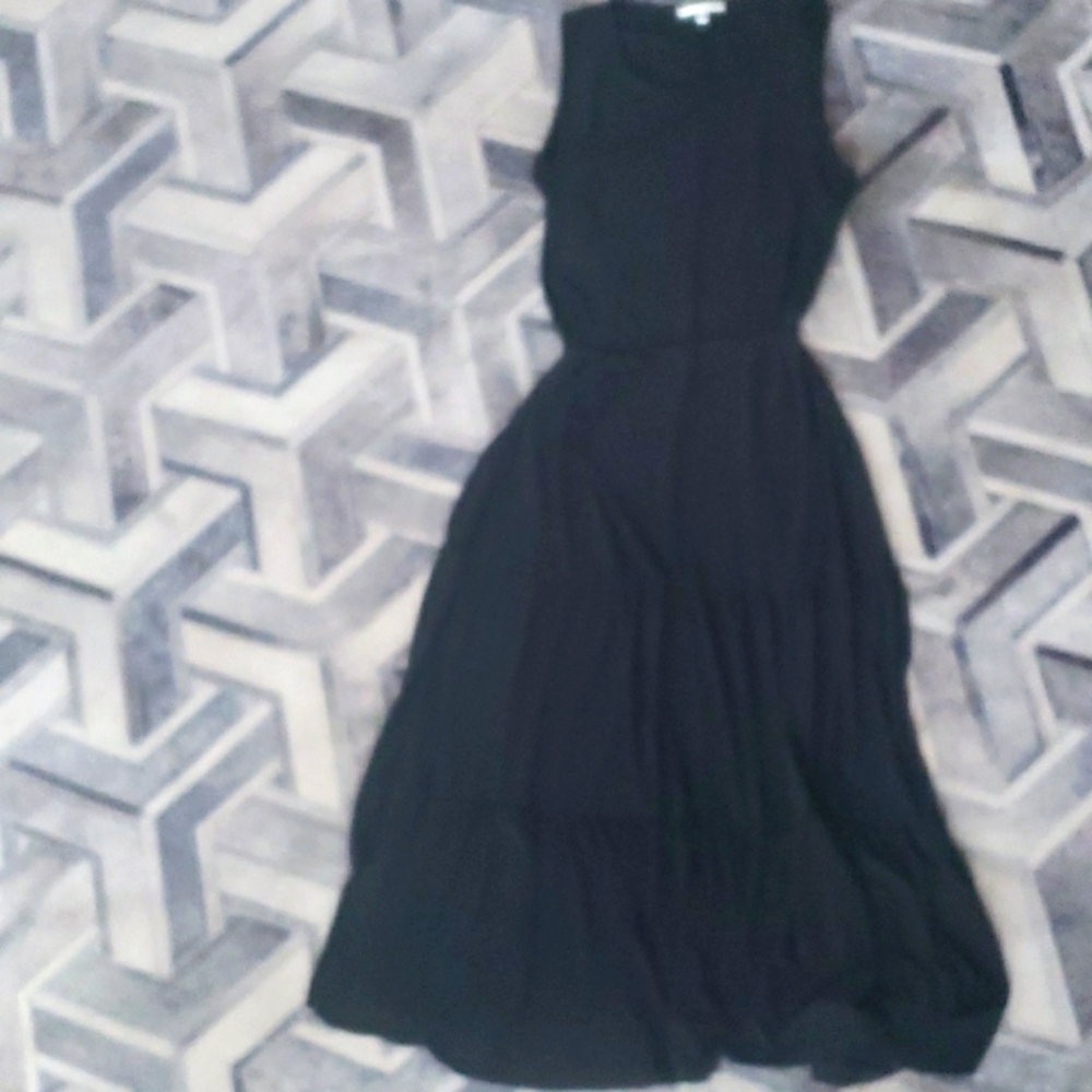 Tash + Sophie Black Sleeveless Large Dress
